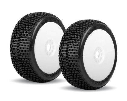 Jetko Dirt Slinger Ultra Soft 1:8 Buggy Reifen auf weißen Revo Felgen